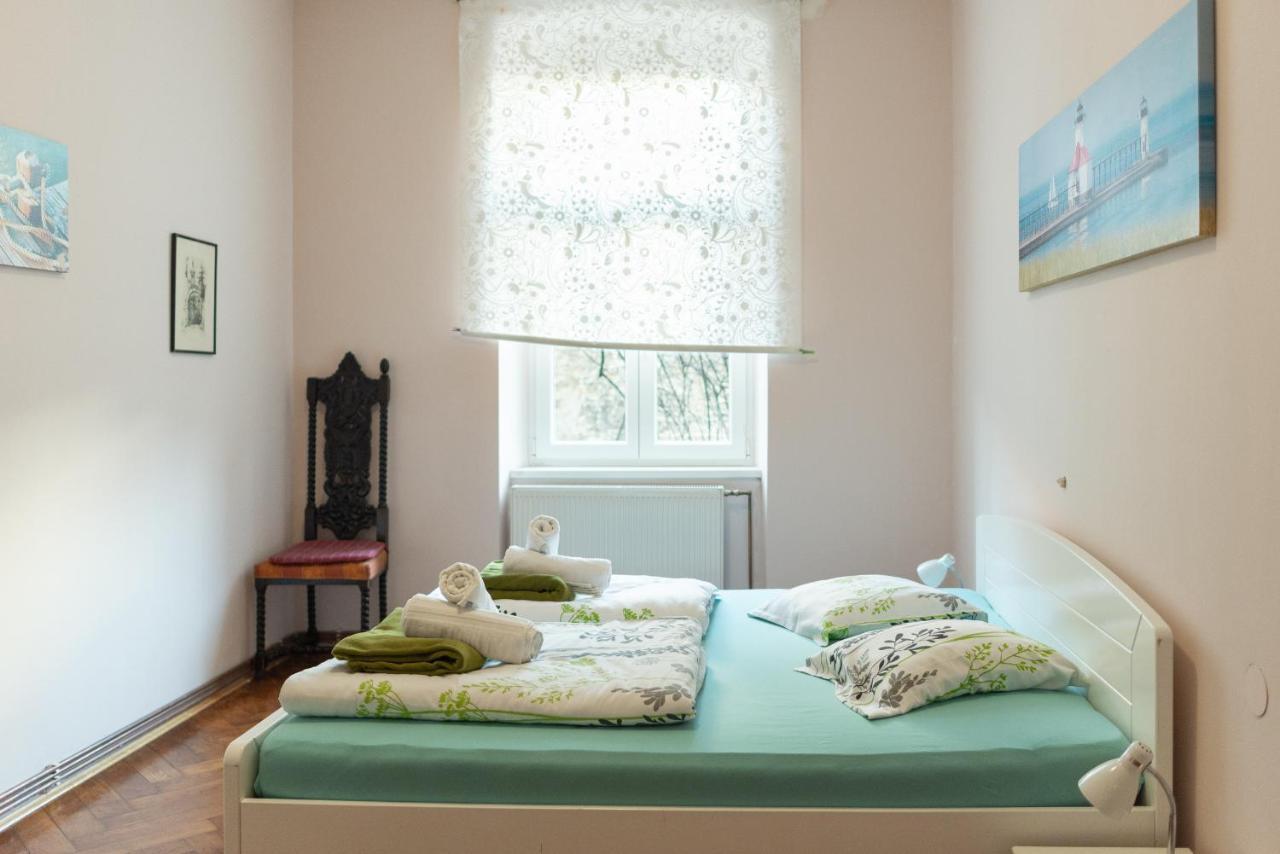 Apartma Visit *